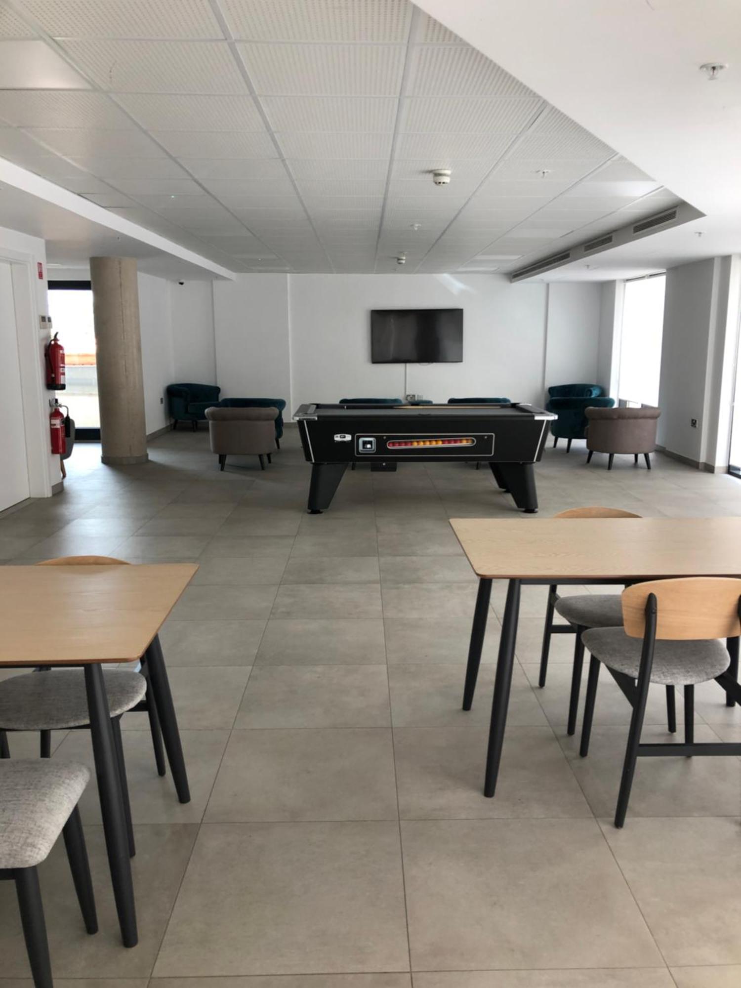 Cp High Floor Luxury Studio Sleeps 3 지브롤터 외부 사진